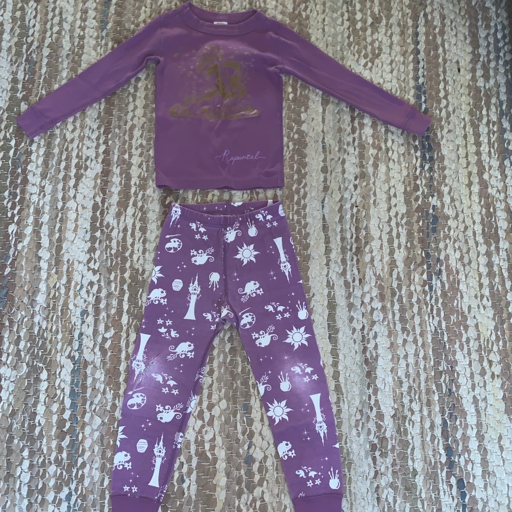 Hanna Andersson Rapunzel Purple Pajama Set with White Patterns
